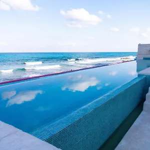 The Mint ***** Isla Mujeres